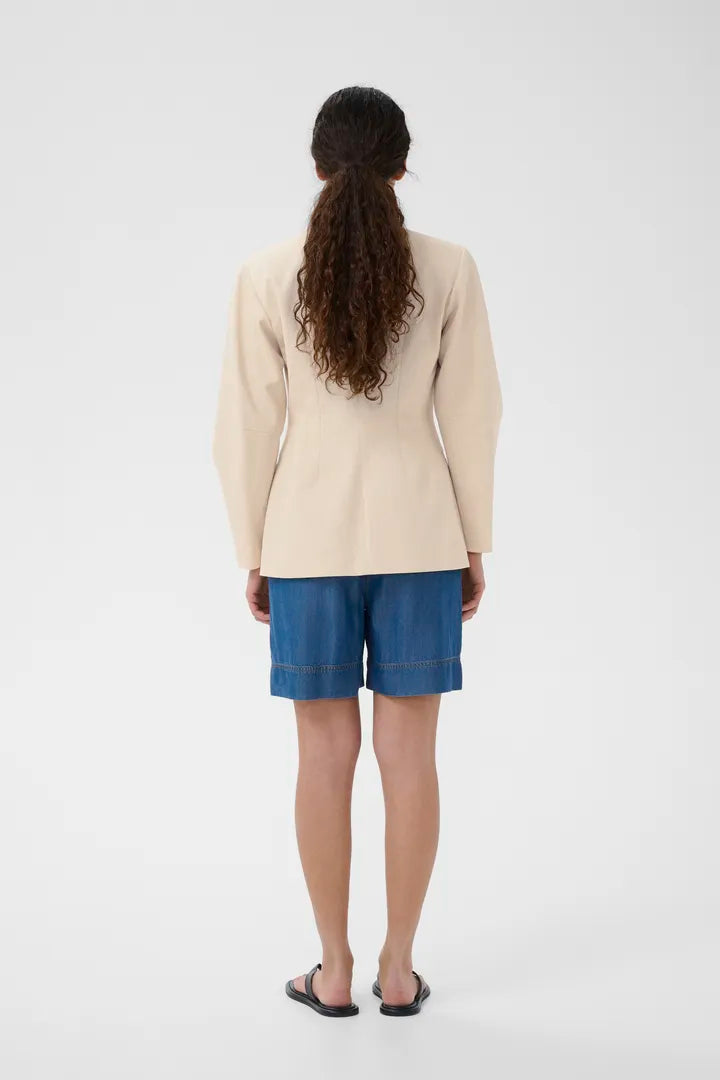 Veeta Blazer