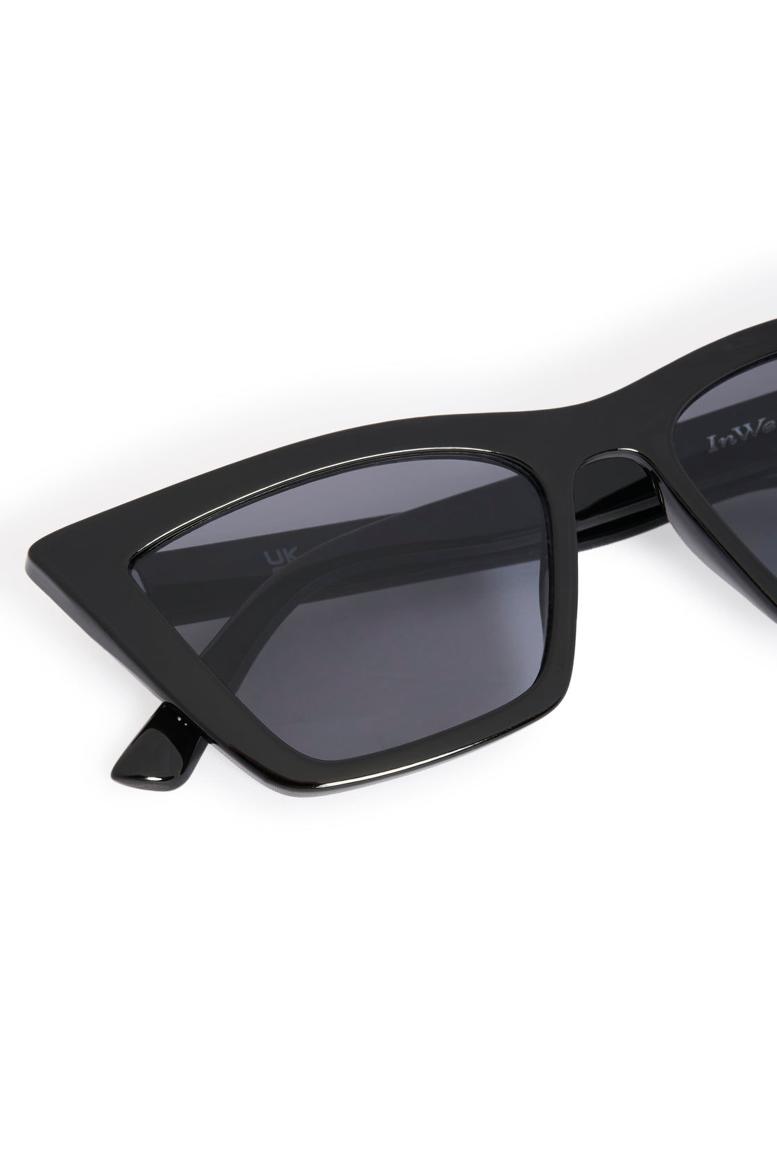 In. Wear Robbie Sunglasses