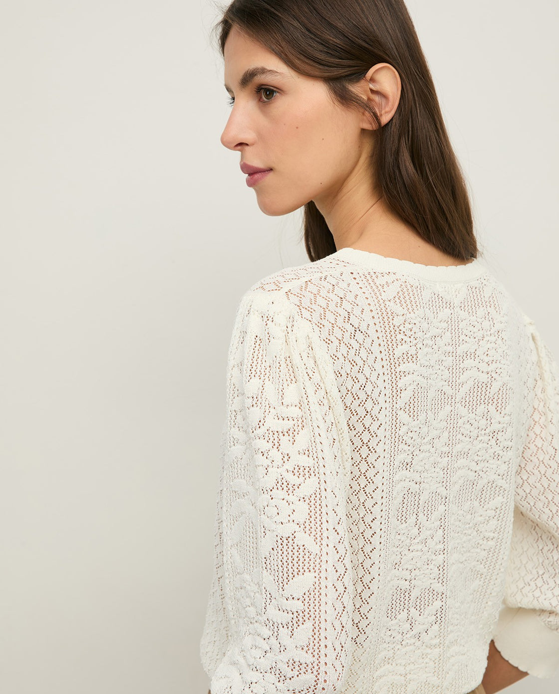 Round Neck Fine Knit Sweater