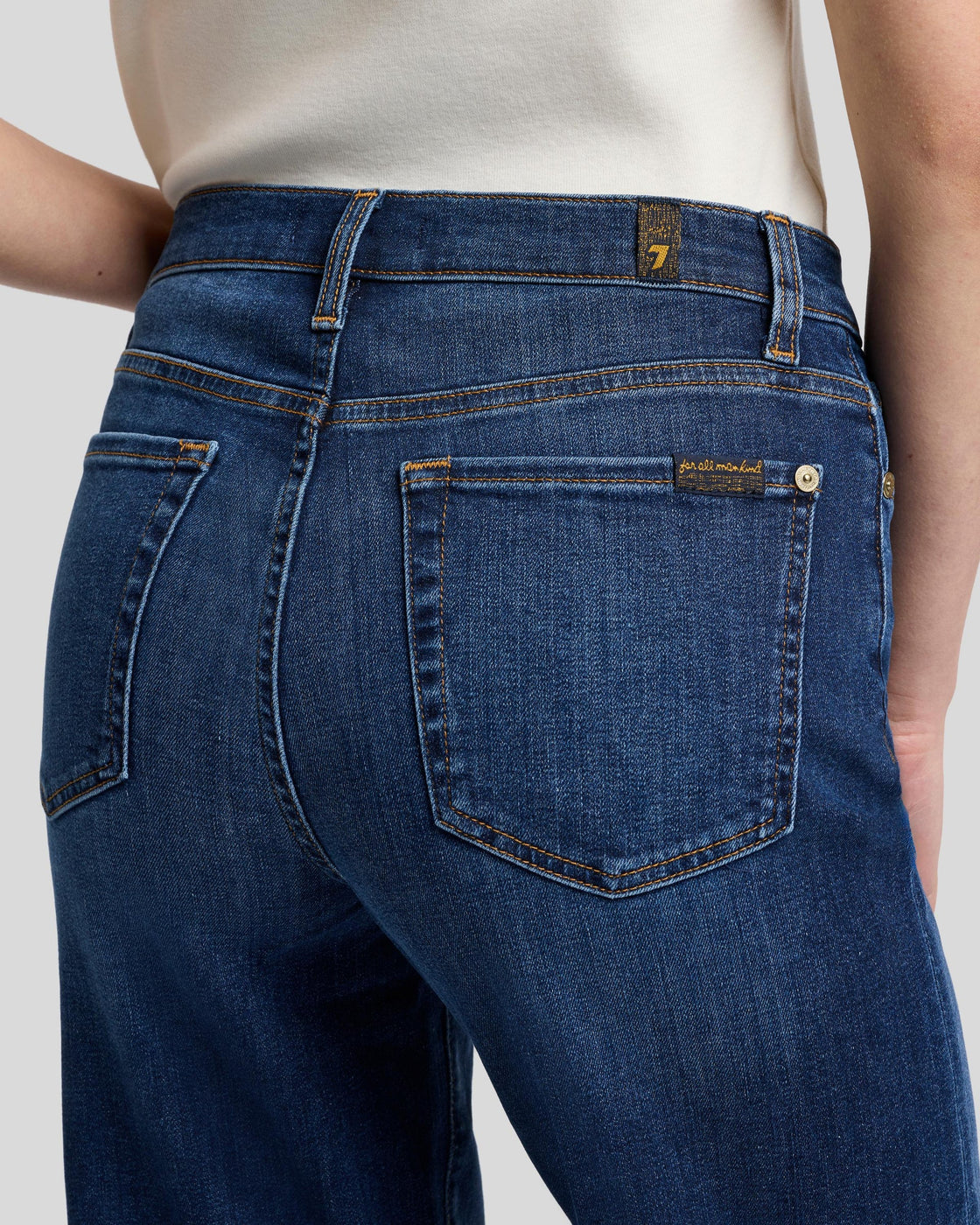 Alexa Cropped - High Wave