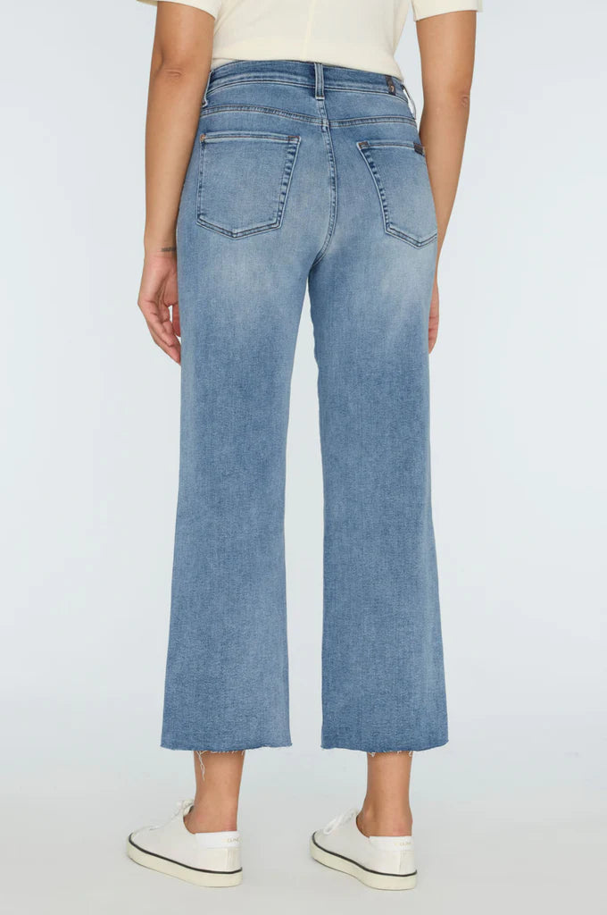 Heidi Cropped Alexa