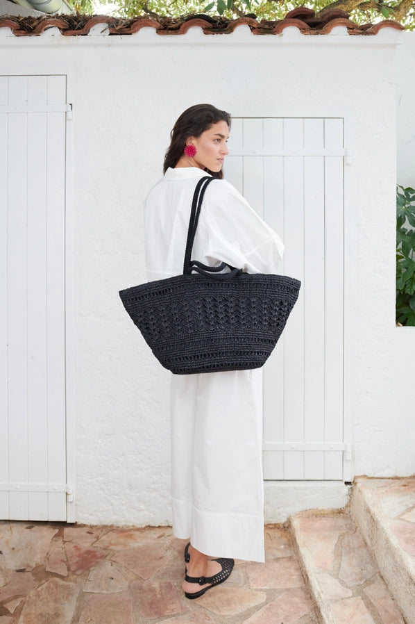 Maxi Black Raffia Tote